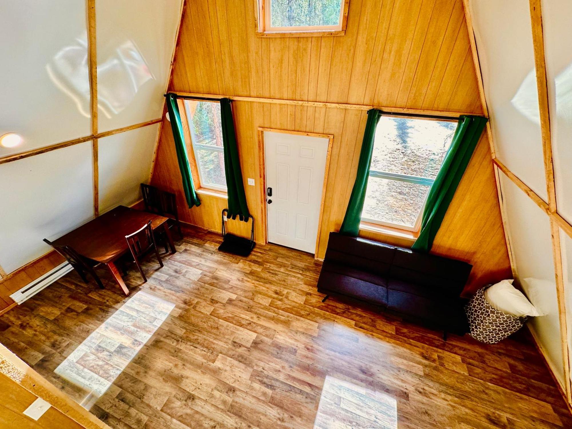 Roberts Lodge Tok Rom bilde